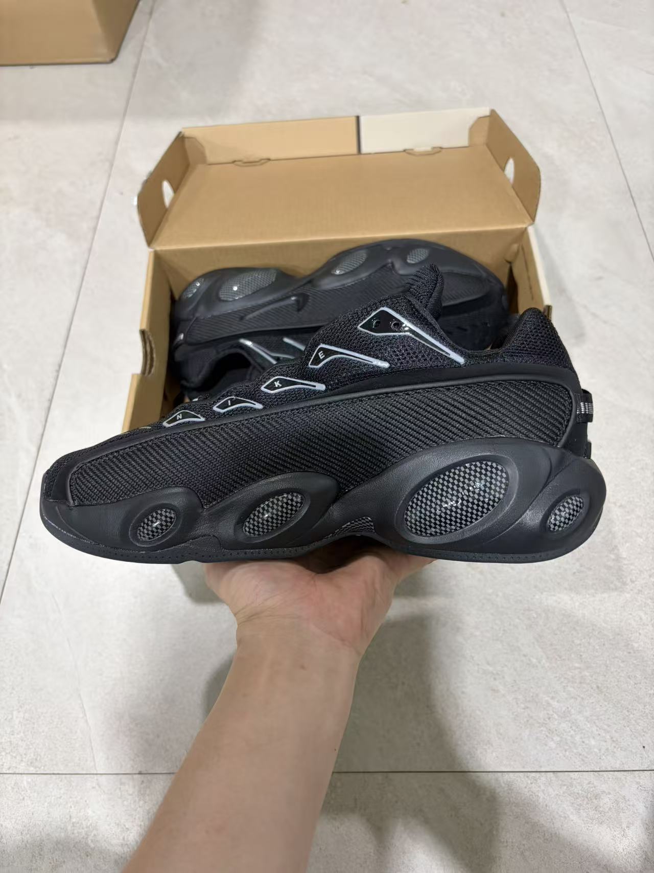 Nocta Glide Black/Iron Grey