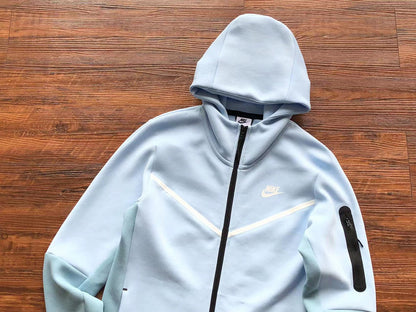 Conjunto Tech Fleece Azul claro