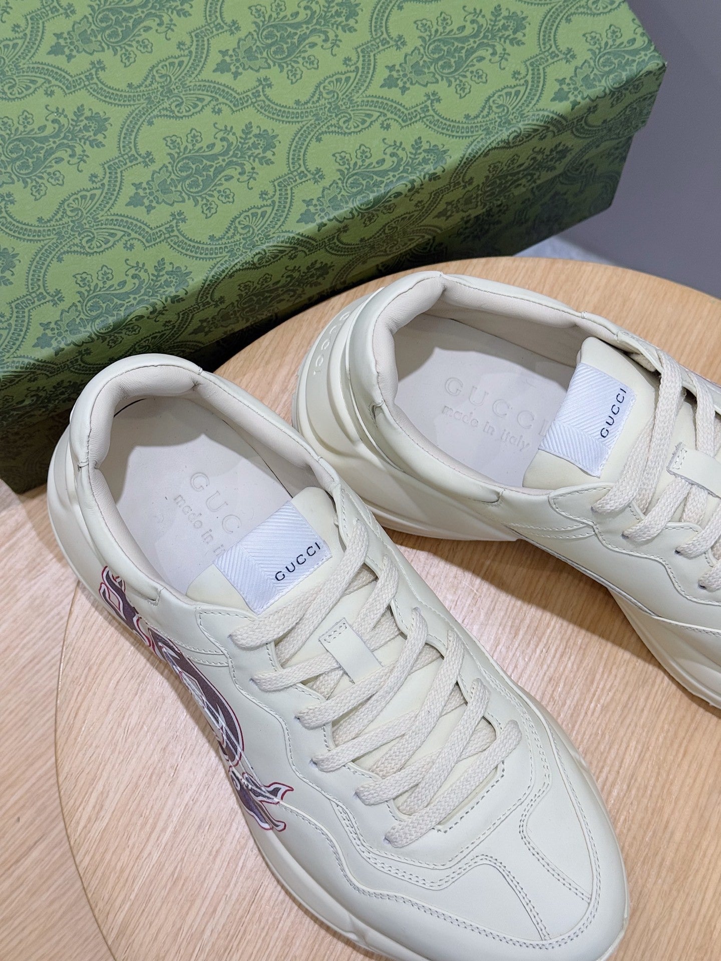 Gu Shoes