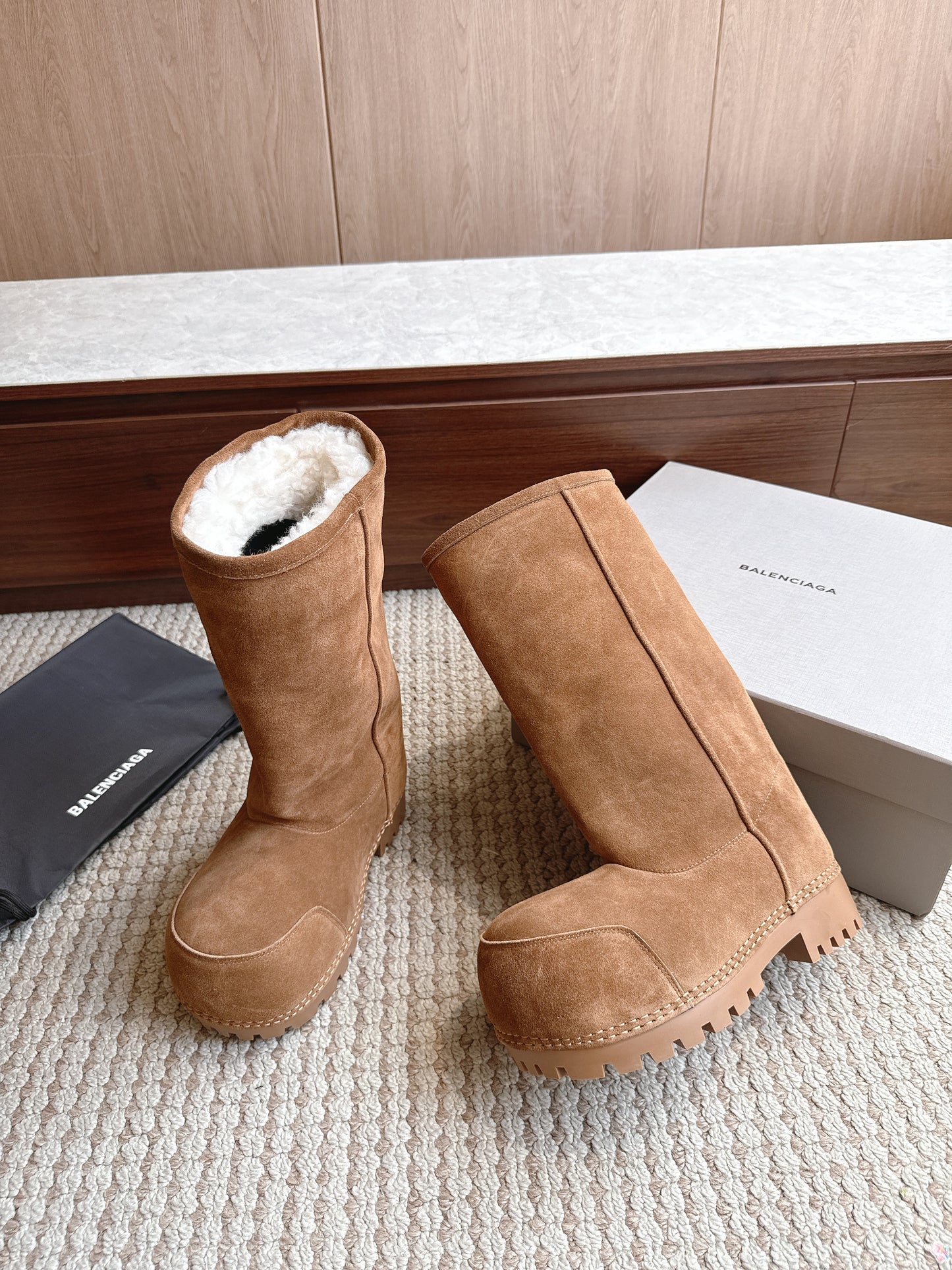 BLG Alaska Faux Shearling-Lined Suede Boots