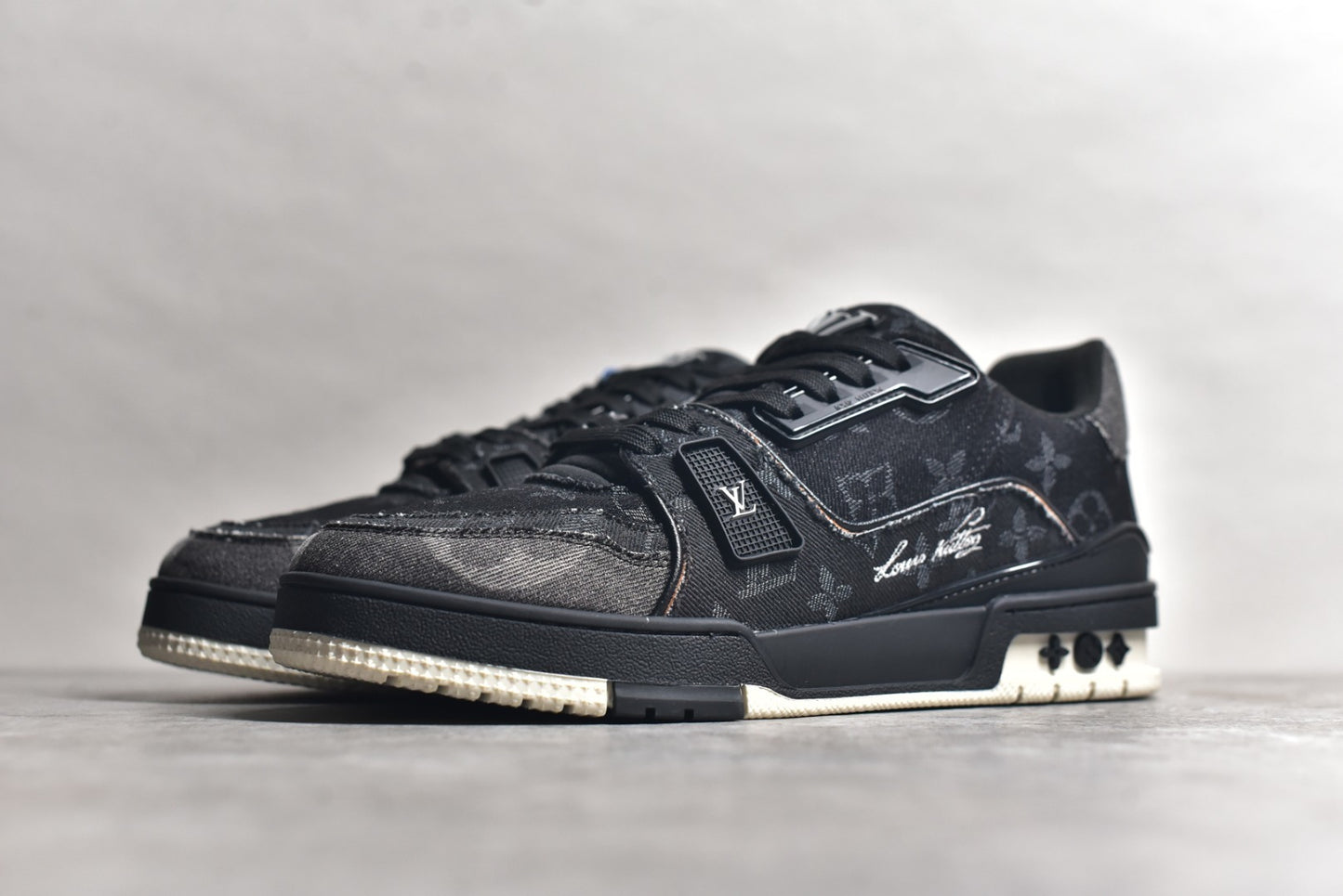 Trainer Black