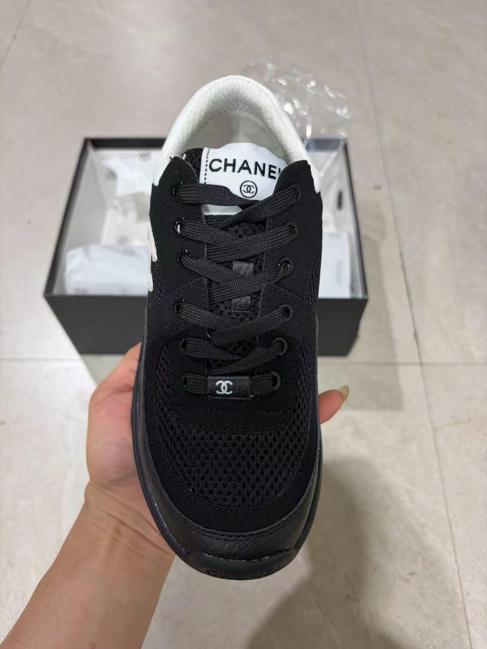 CHN Chanel Wmns CC Black White