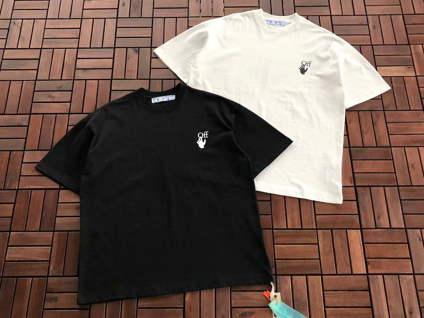T-shirt Off