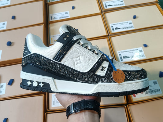 Trainer Black Crystal