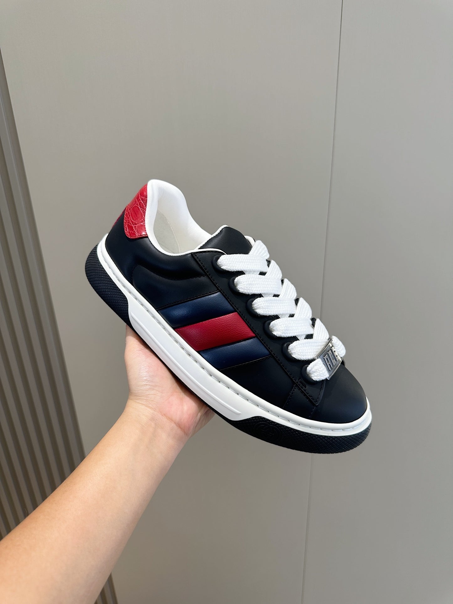 Gu Shoes