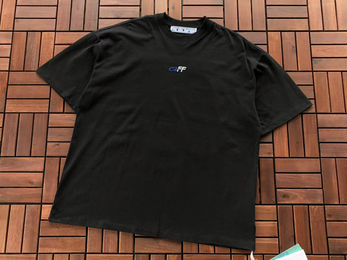 T-shirt Off