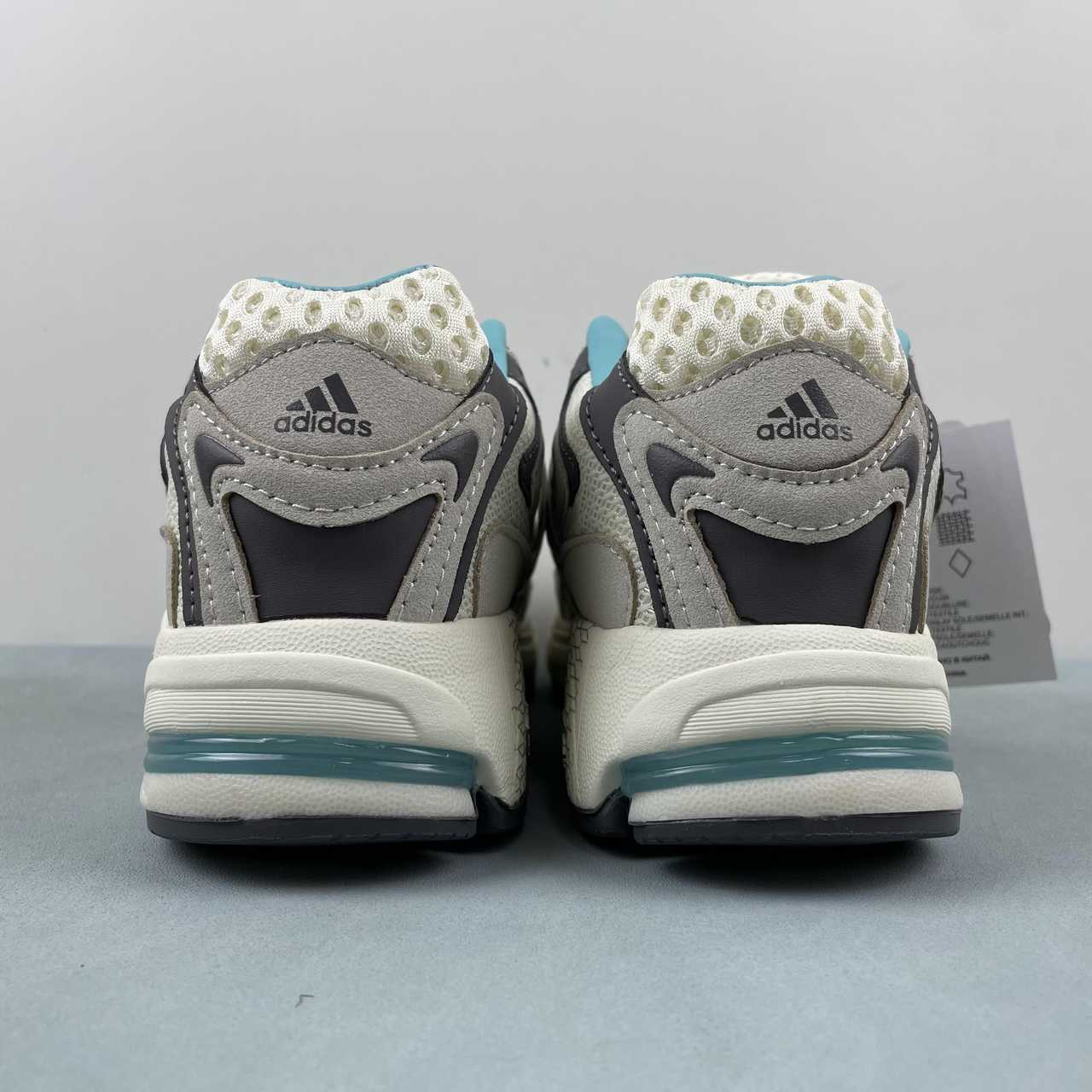AD Response White Black Green