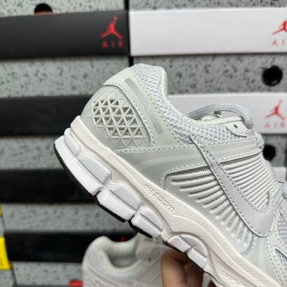 Vomero 5 Wast Grey