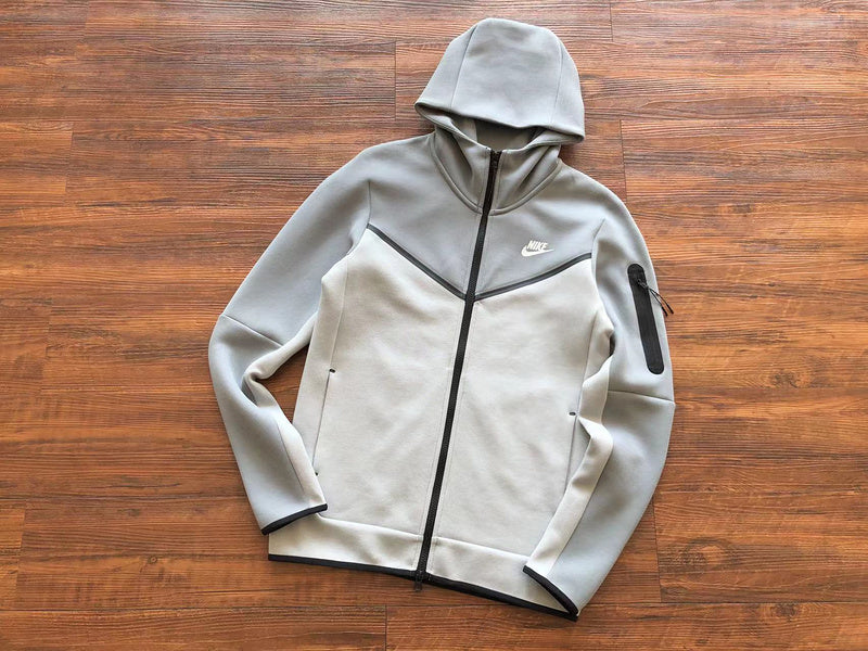 Conjunto Tech Fleece Cinza e Branco