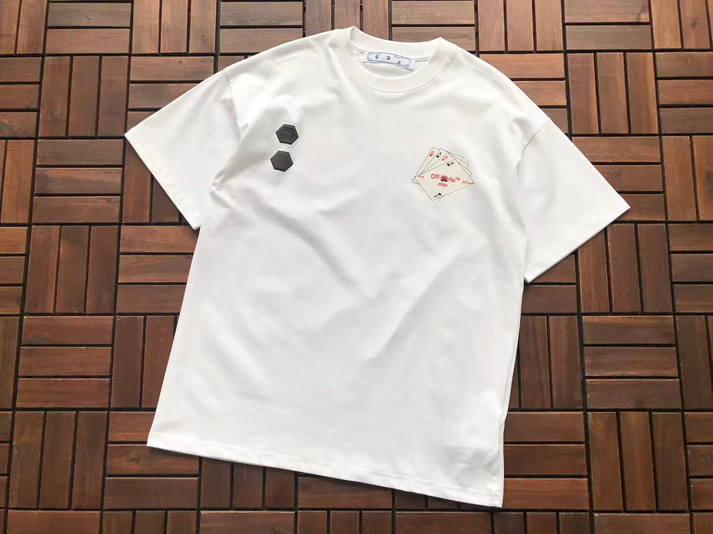 T-shirt Off