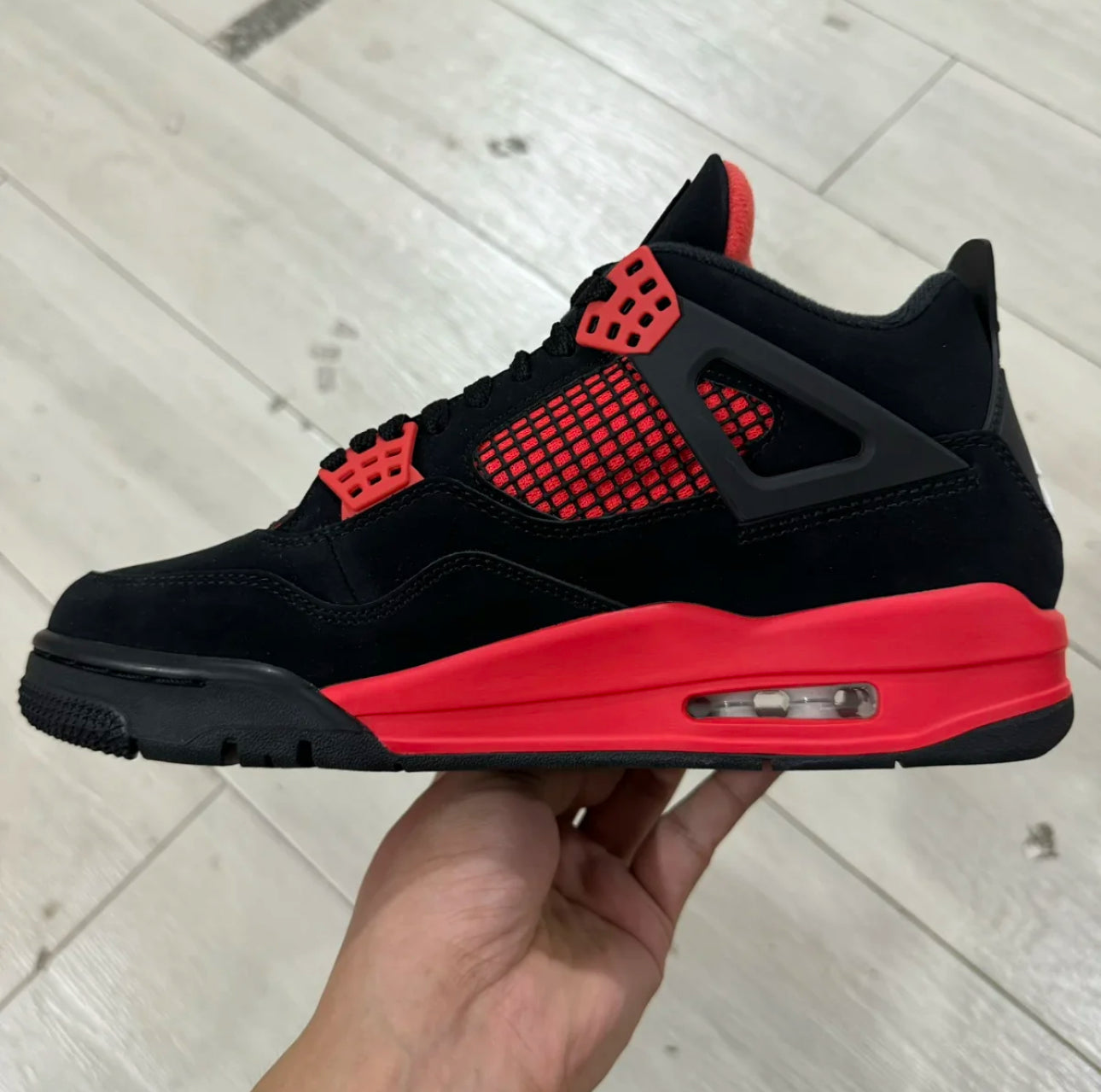 Air Jordan 4 Retro "Red Thunder"