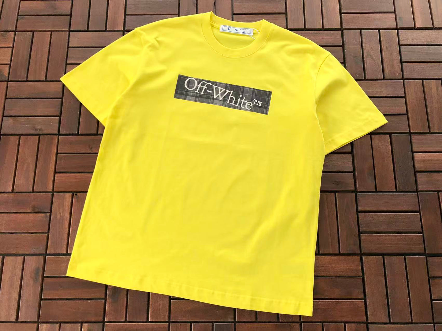 T-shirt Off