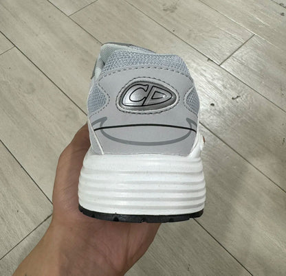 CD B30 Grey and White