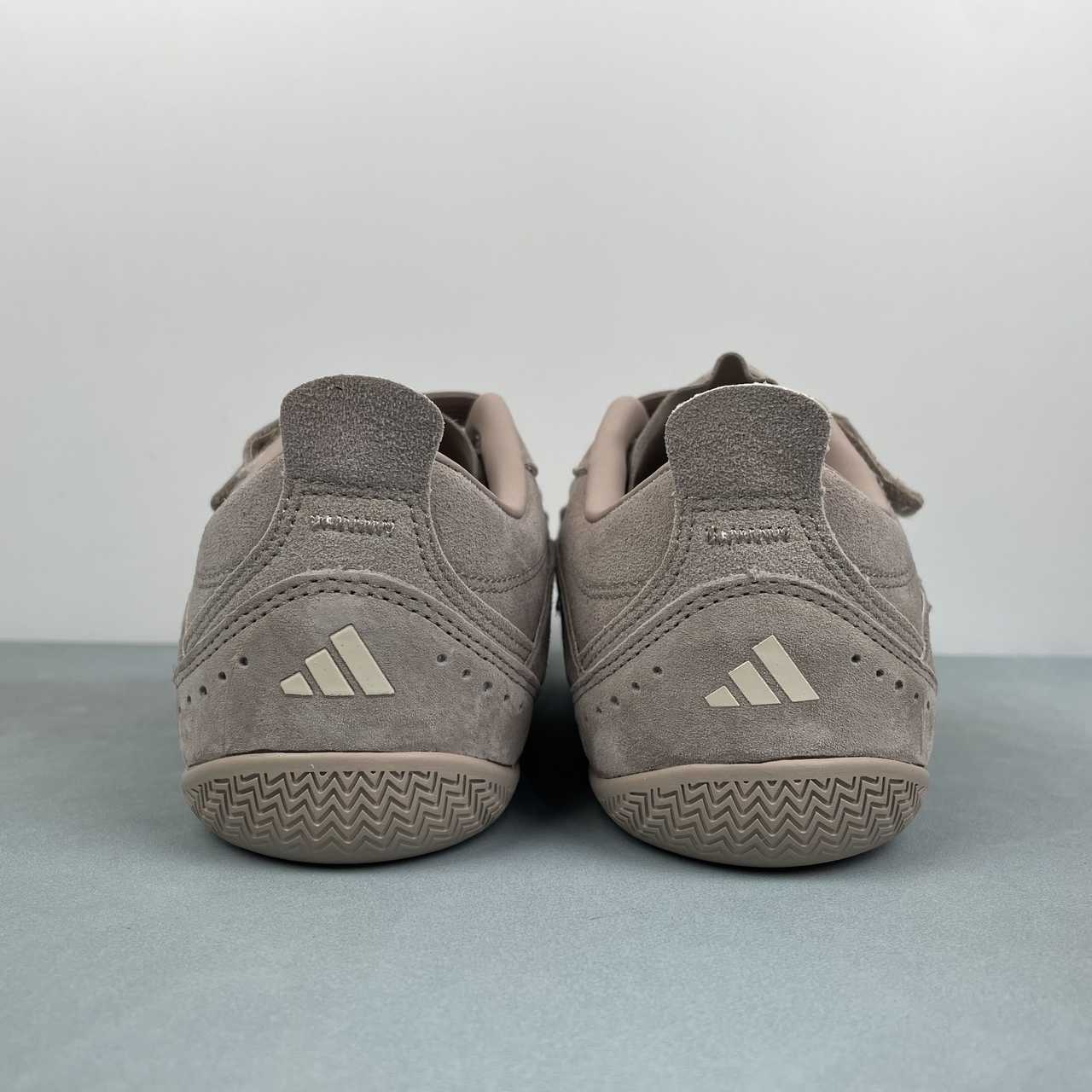 AD URBAN REVERIE Brown