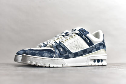 Trainer White and Blue
