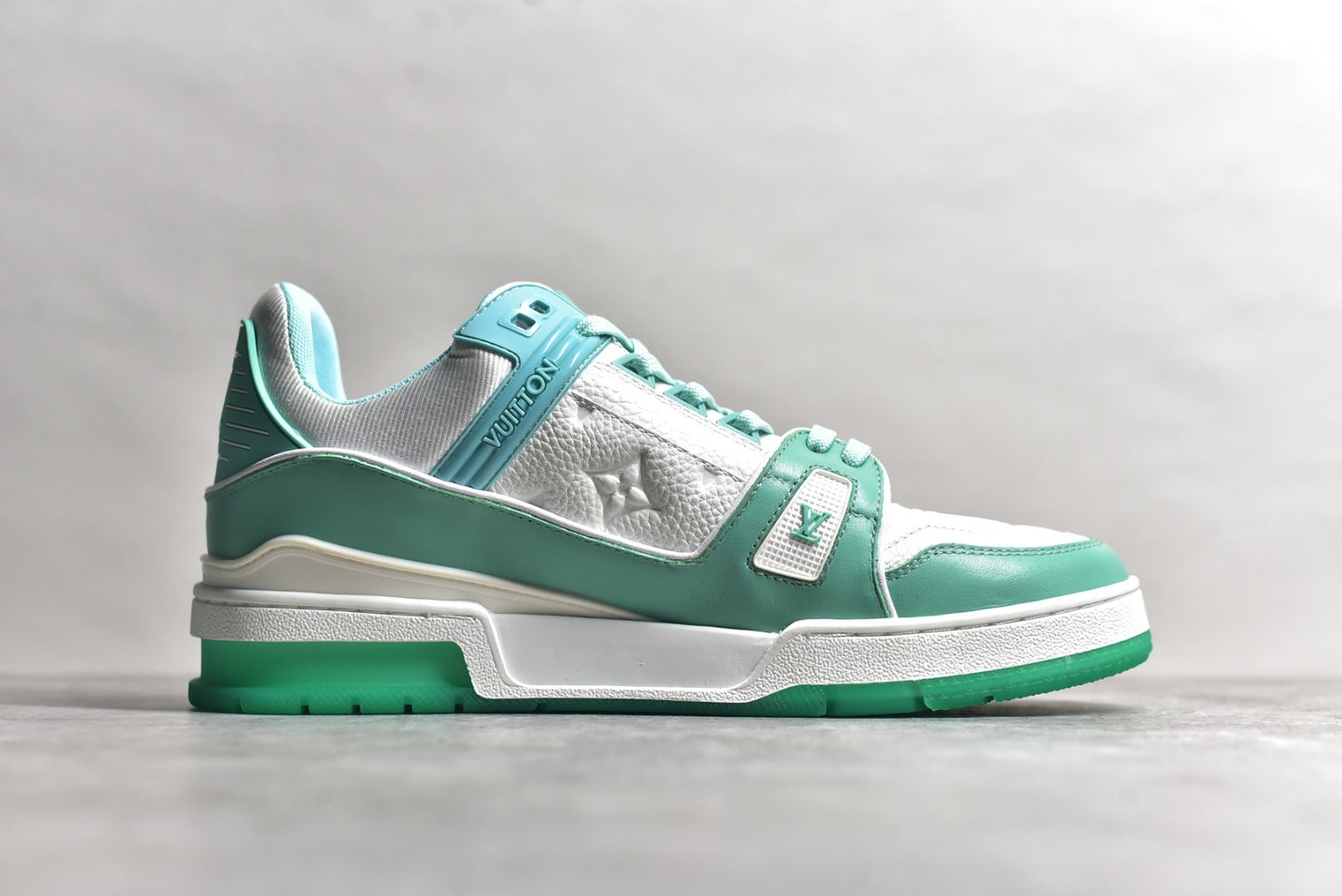 Trainer White and Green