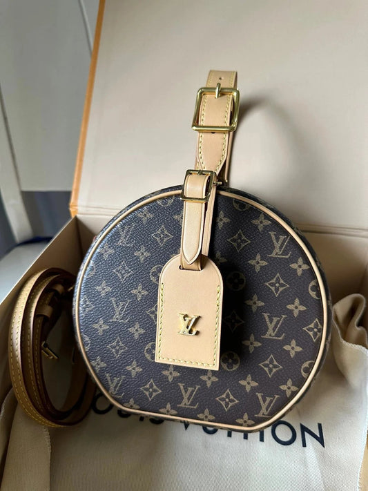 Louis Vuitton M44813