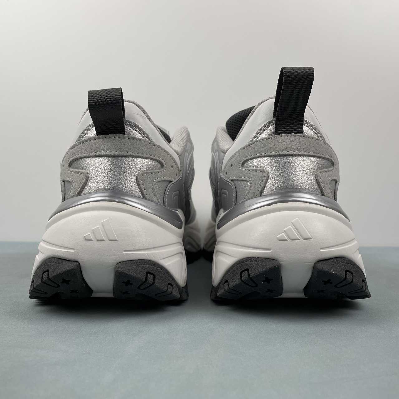 AD Shadow Fever Iron Silver