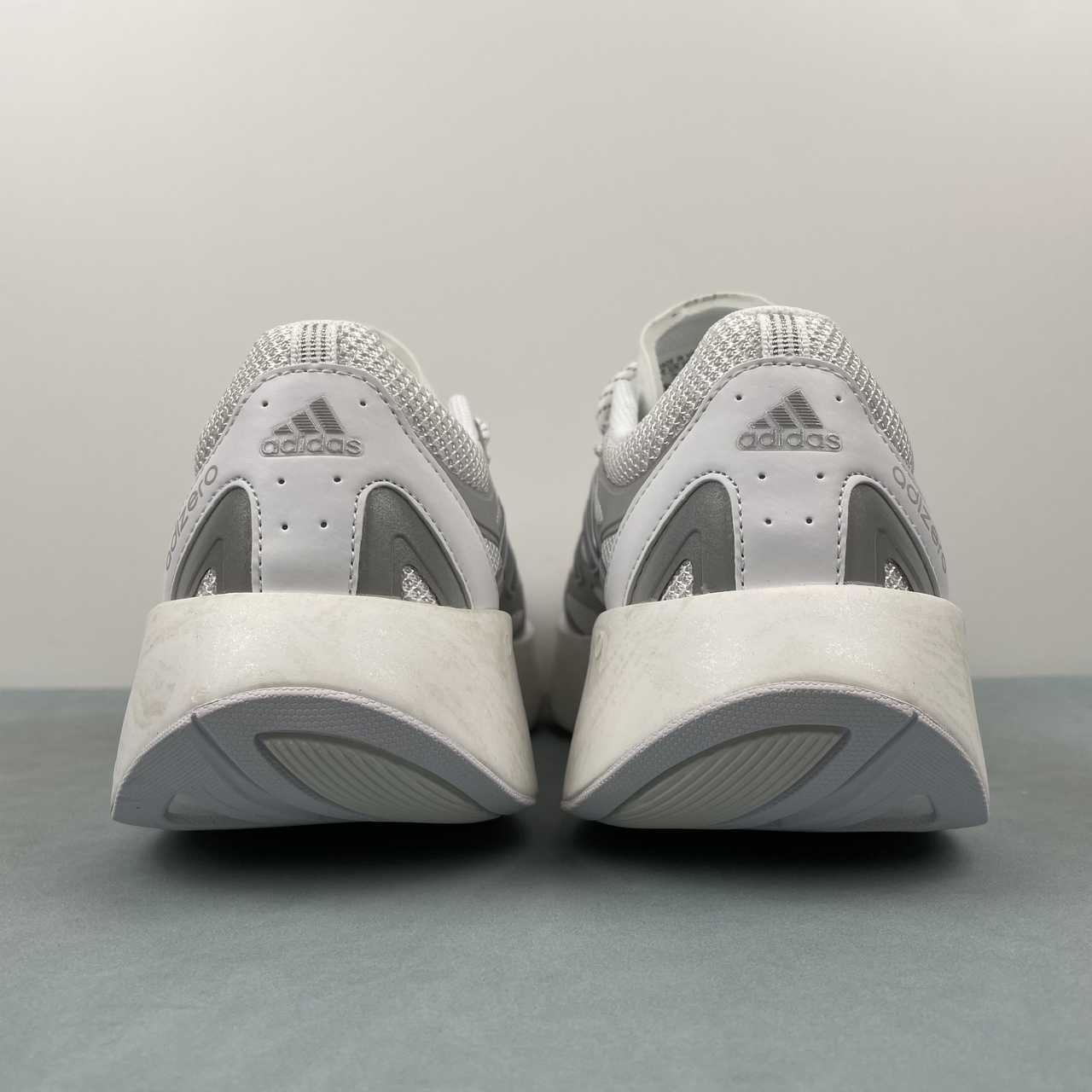 Adizero Aruku White Silver