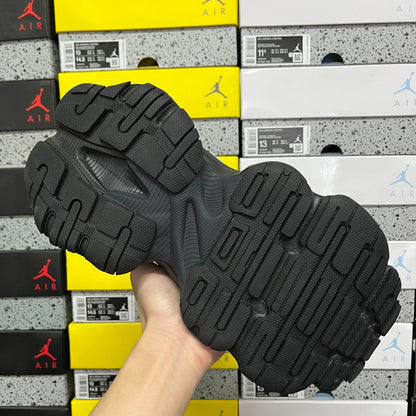 BLG Cargo Black