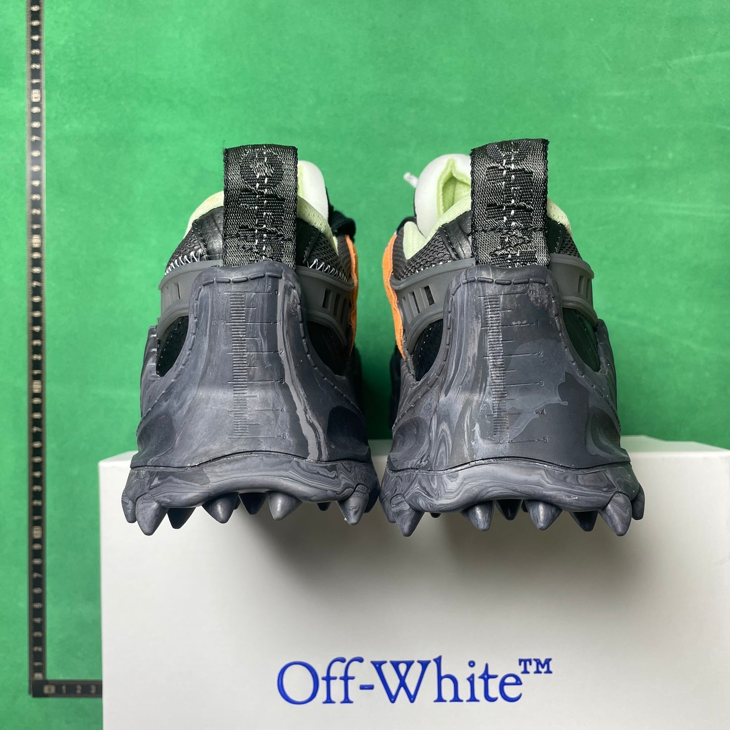 Odsy White Straps