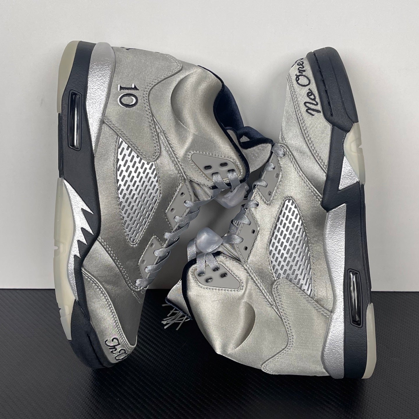 AJ 5 Wings