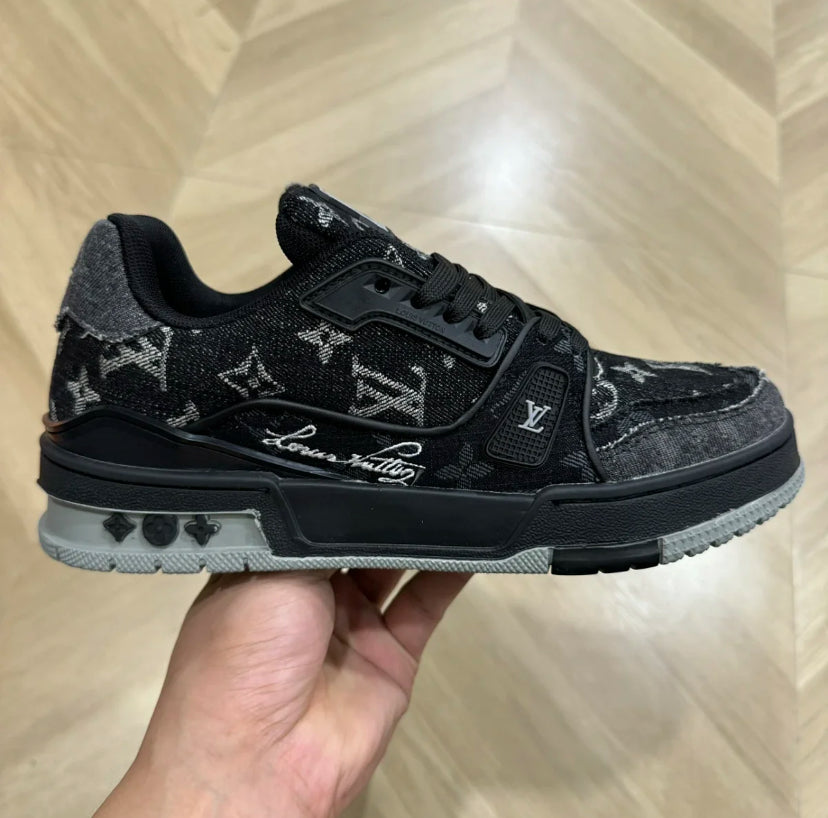 Louis Vuitton Trainer Black