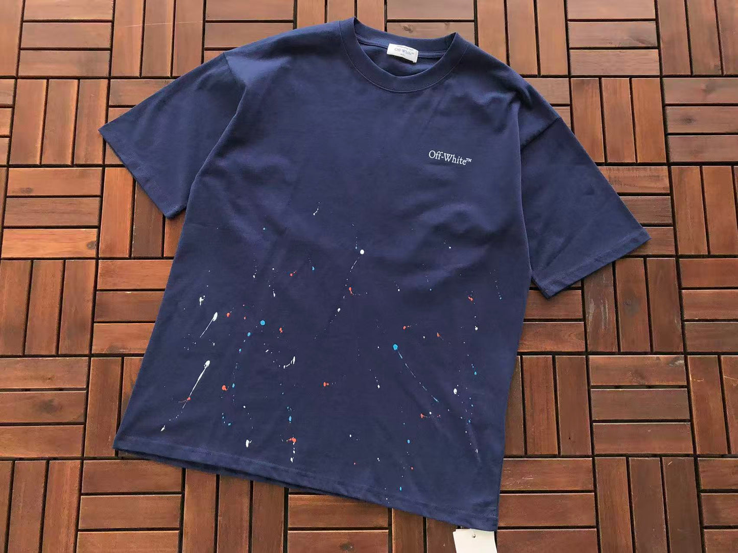 T-shirt Off