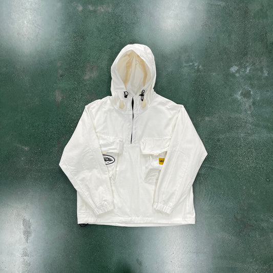 Slant pocket white jacket