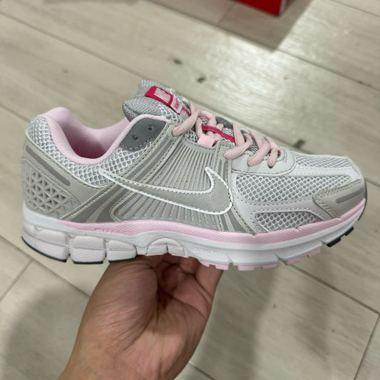 Air Zoom Vomero 5 Pink