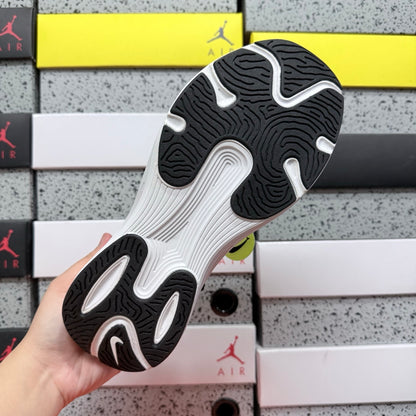 Nk Air Alphazoom Black/White