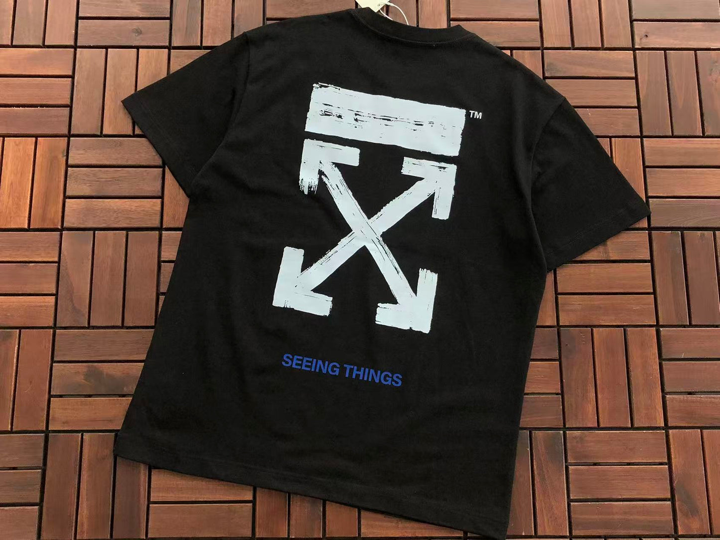 T-shirt Off