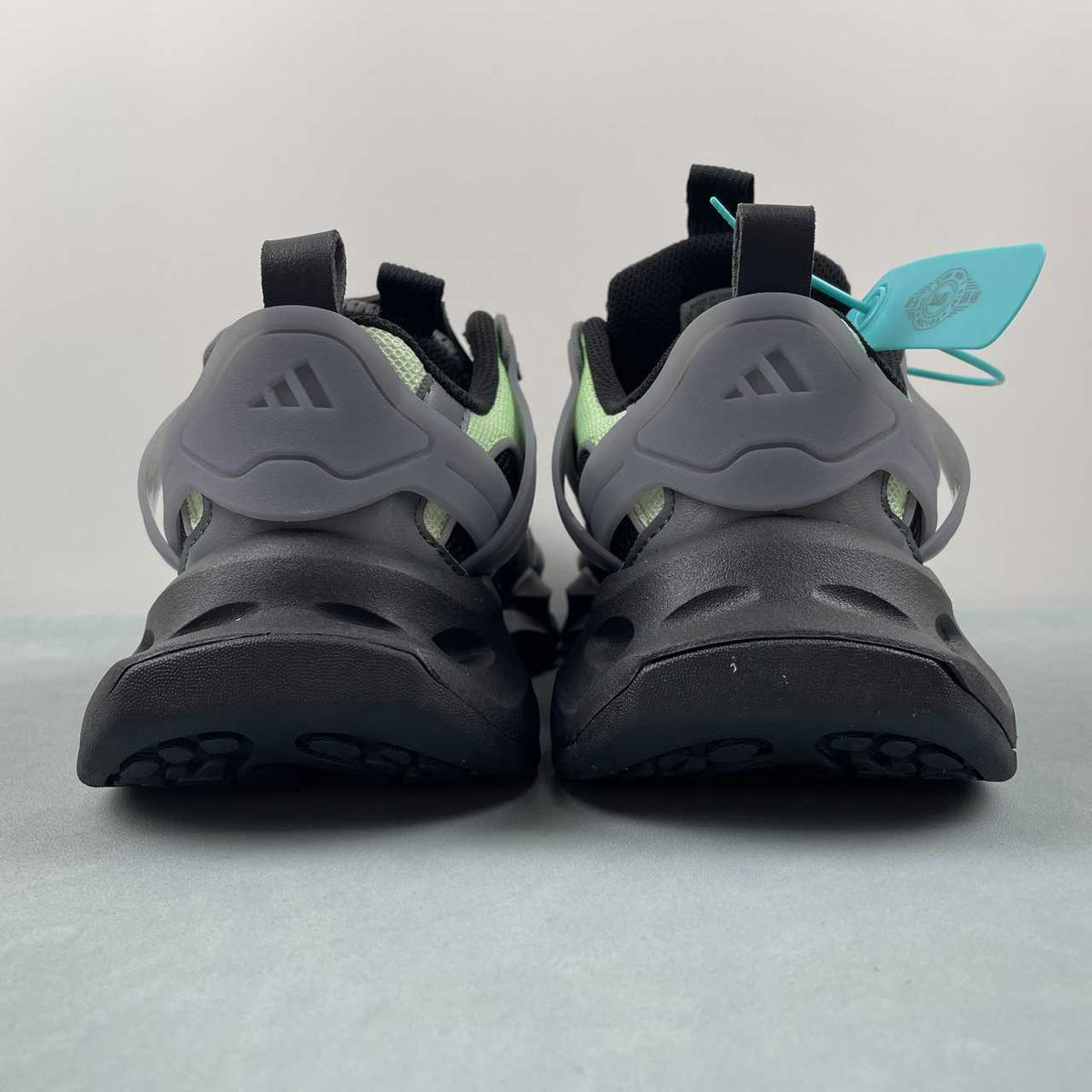AD XLG Runner Deluxe Black Grey Green
