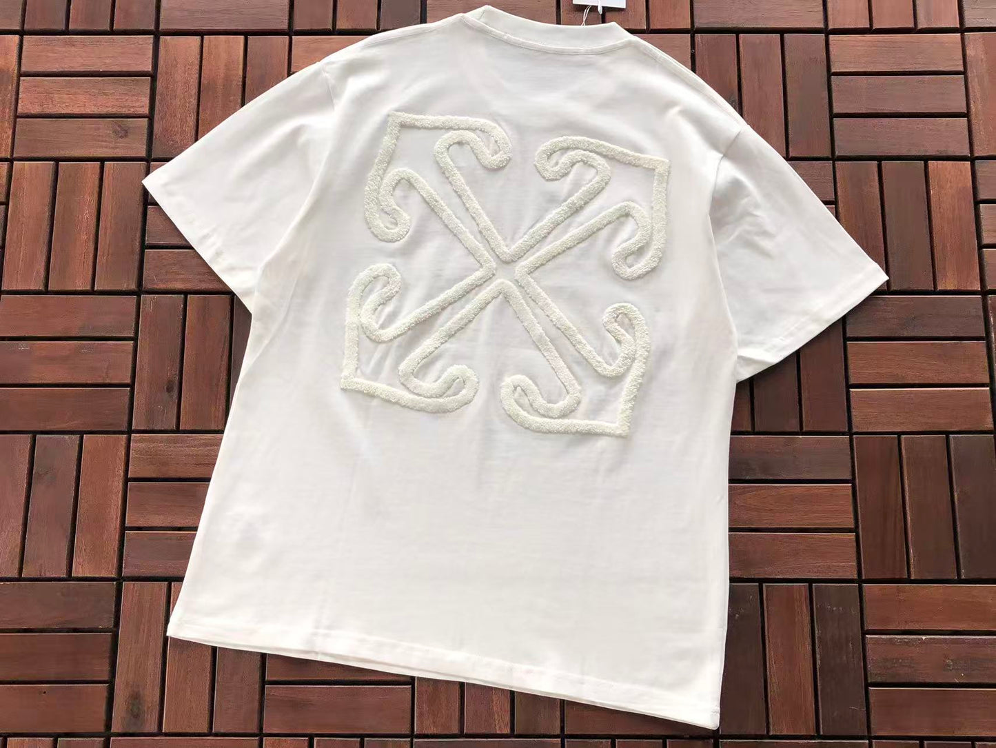 T-shirt Off