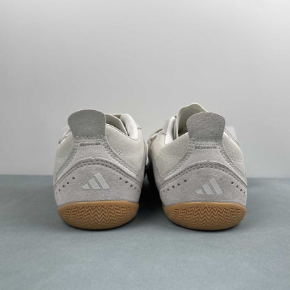 AD URBAN REVERIE White Greone Gum