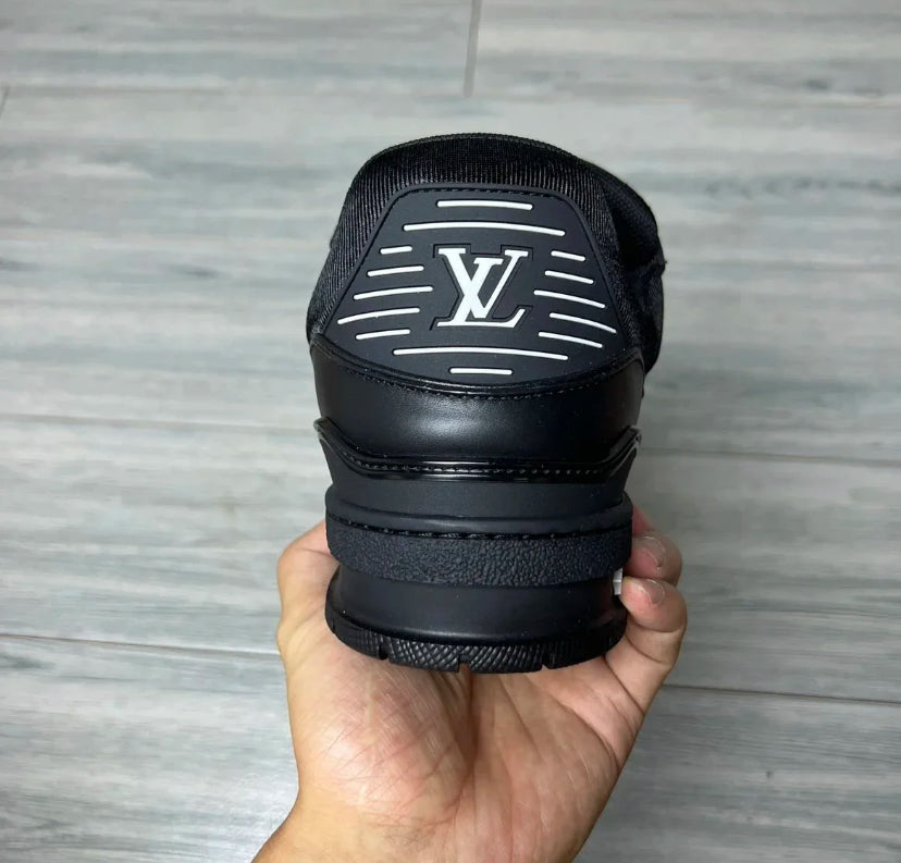 Louis Vuitton Trainer All Black