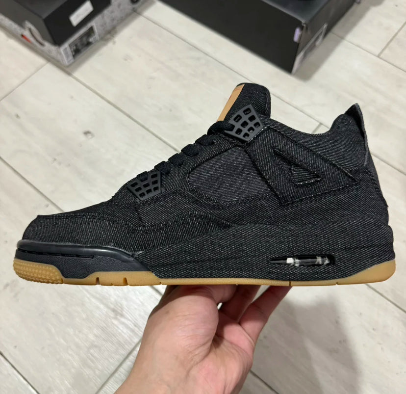 Air Jordan 4 Levi's