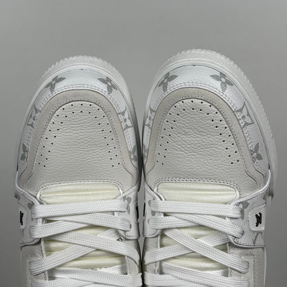 Trainer White