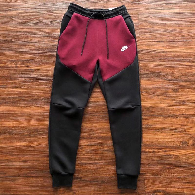 Conjunto Tech Fleece Bordô e Preto
