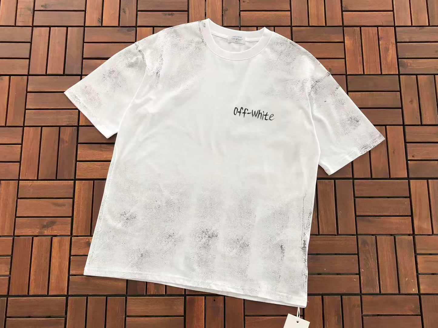T-shirt Off