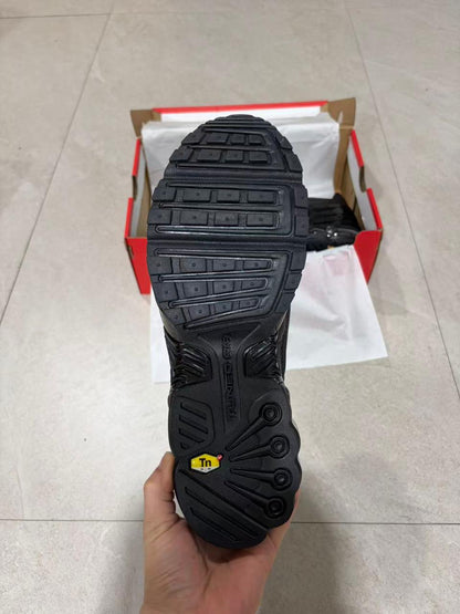 Air Max Plus 3