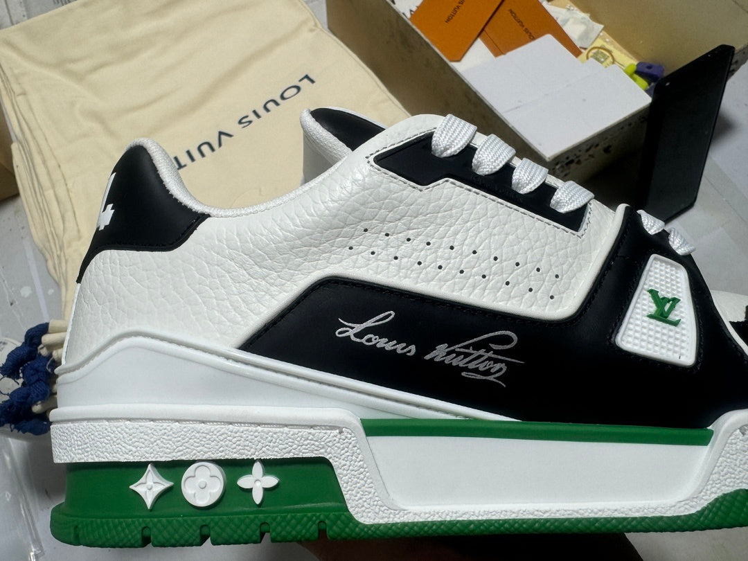 Trainer White and Green