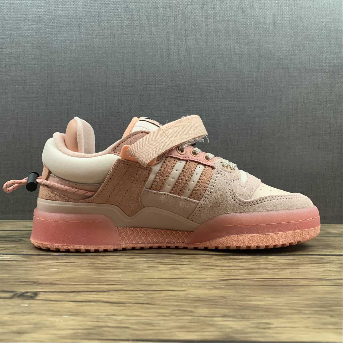 AD Bad Bunny Forum Pink