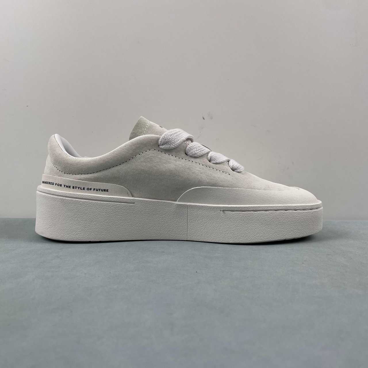 AD LABCOURT Grey White