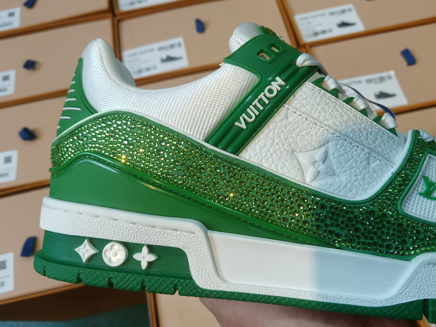 Trainer Green Crystal