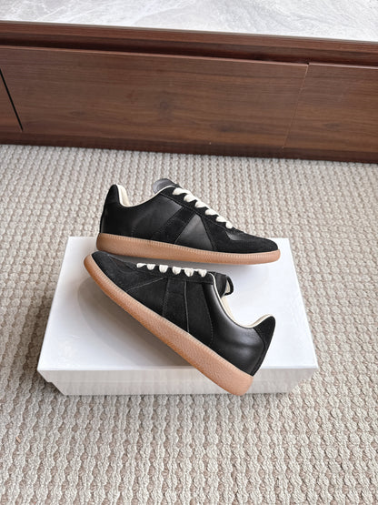 Maison Black