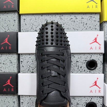 Cristhian Louboutin Vieira Spikes Black