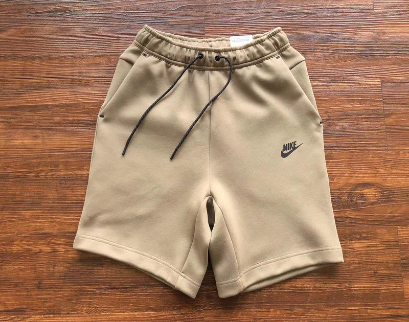Calções Tech Fleece