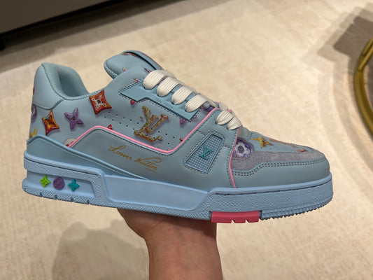 Trainer Blue