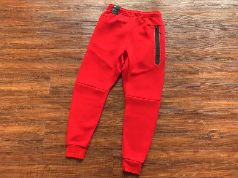 Conjunto Tech Fleece Vermelho